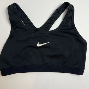 Women’s Nike Sports Bra Medium